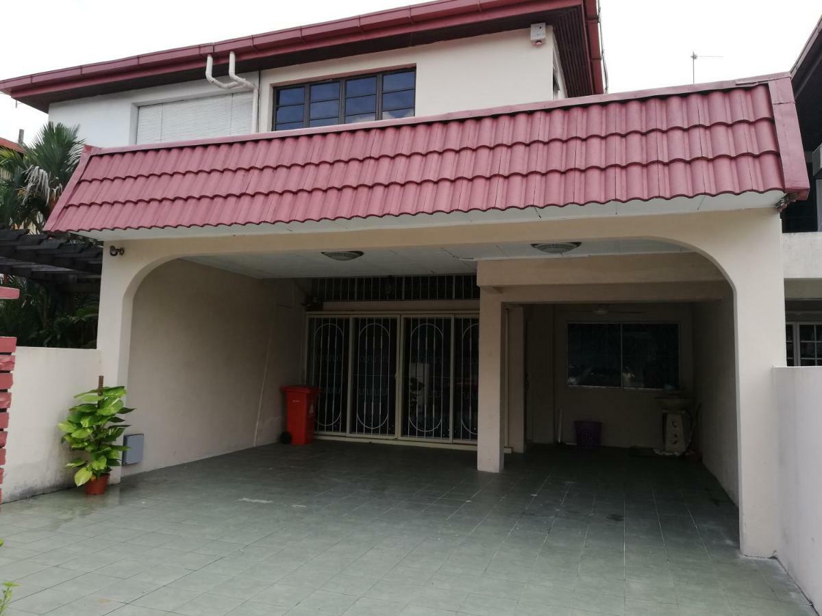 Petaling Jaya House Apartment Exterior photo